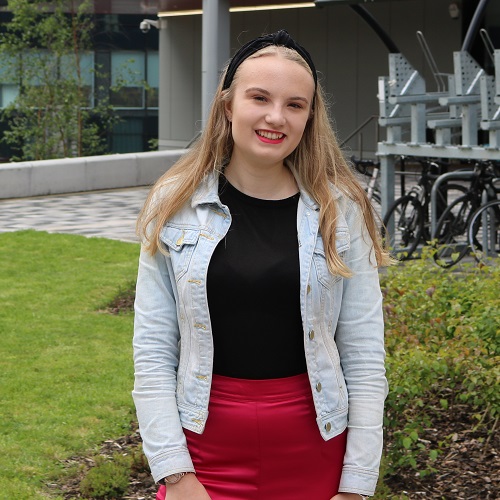 Languages student Chloe Pearson on campus Languages student Chloe Pearson on campus