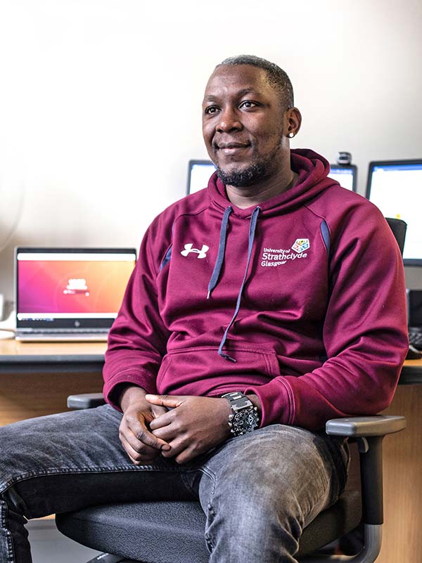 United de Barros sitting in office. United de Barros sitting in office.