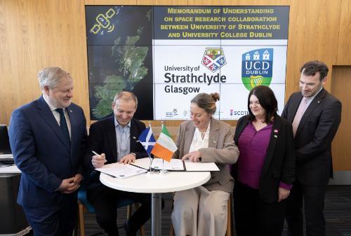 Angus Robertson,Cab Sec for Constitution, External Affairs & Culture, Prof Stephen McArthur, Prof Kate Robson Brown, GCC Leader Susan Aitken & Jerry O’Donovan, the Consul General of Ireland in Scotland.