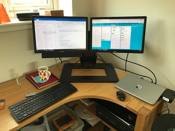 Graeme's home working set up