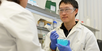 International students in the chemical engineering lab