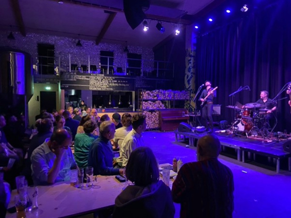 Participants enjoying a spontaneous night out at brewery after the Congress