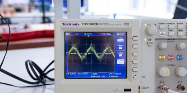 Waveform on oscilloscope