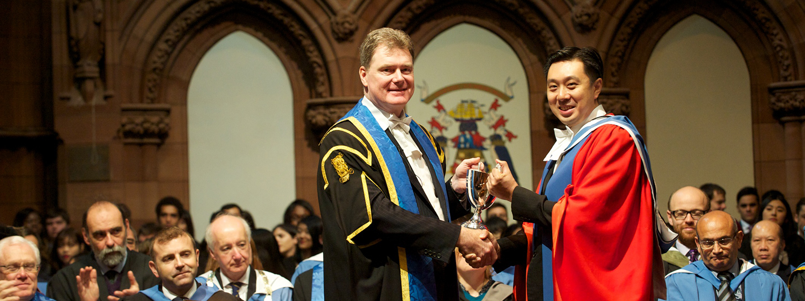 Guan Kiat Goh being presented with the 2015 Strathclyde People Award