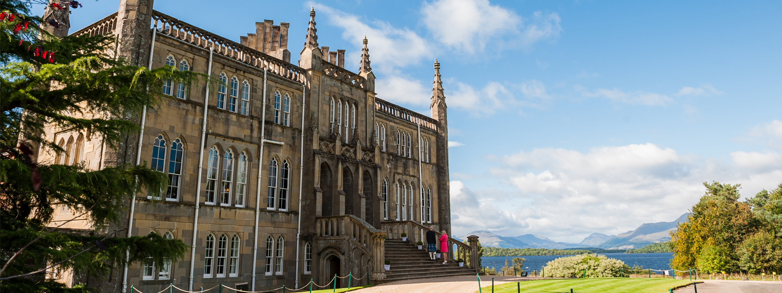 Ross Priory with Loch Lomond in the background (photograph courtesy of Andi Watson Photography)