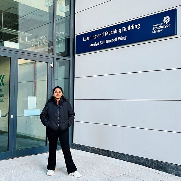 Shaina Agwan outside Learning and Teaching building