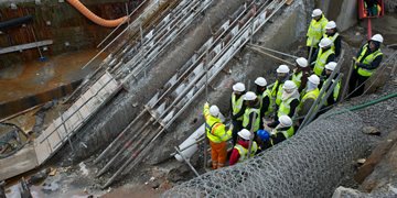 civil engineering students on site