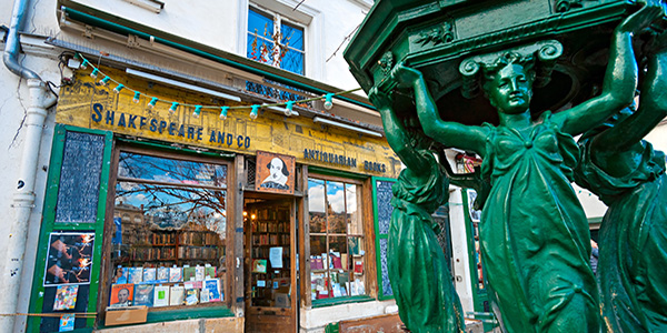 Shakespeare and co bookstore, Paris