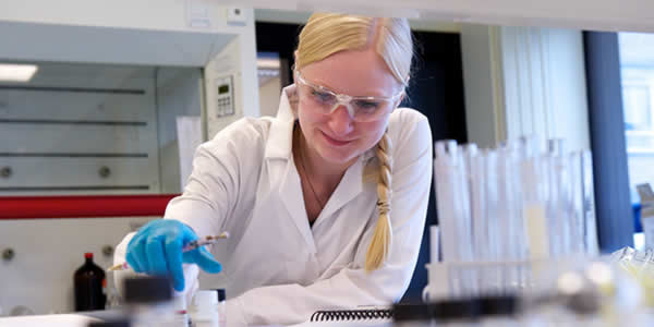 Students doing chemistry experiment Nanoscience and materials chemistry