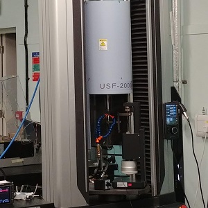 Ultrasonic fatigue testing system