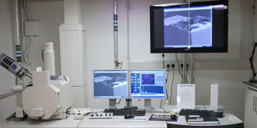 Front view of the tungsten filament Scanning electron microscope found in the AMRL