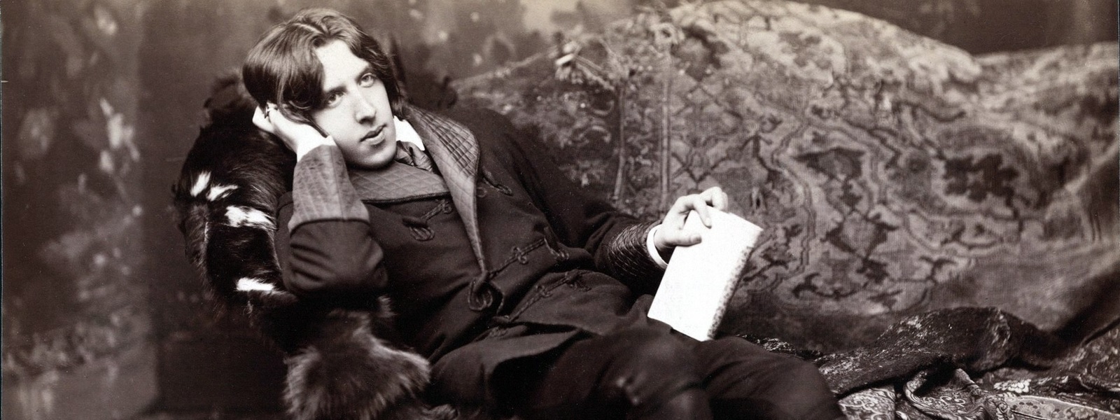 Irish literary genius Oscar Wilde