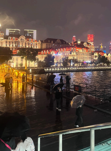 Haihe river at night