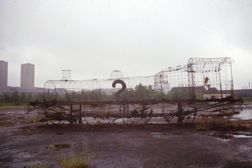 Straw Locomotive sculpture